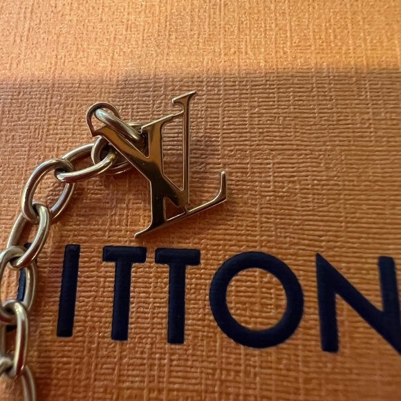 Louis Vuitton Collier Gamble Necklace - Picture 10 of 10